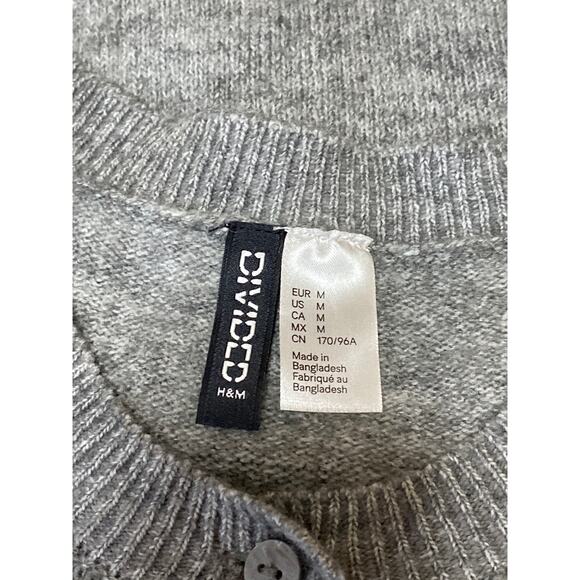 H&M Divided Women's Gray Wool Knit Short Sleeve Button Up Sweater Crop Top Sz M - Picture 4 of 5